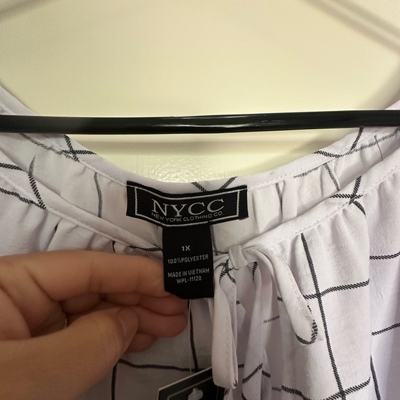 Off the shoulder windowpane Blouse - Picture 2 of 4